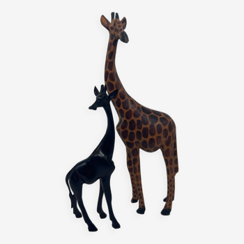 2 girafes en bois sculpté