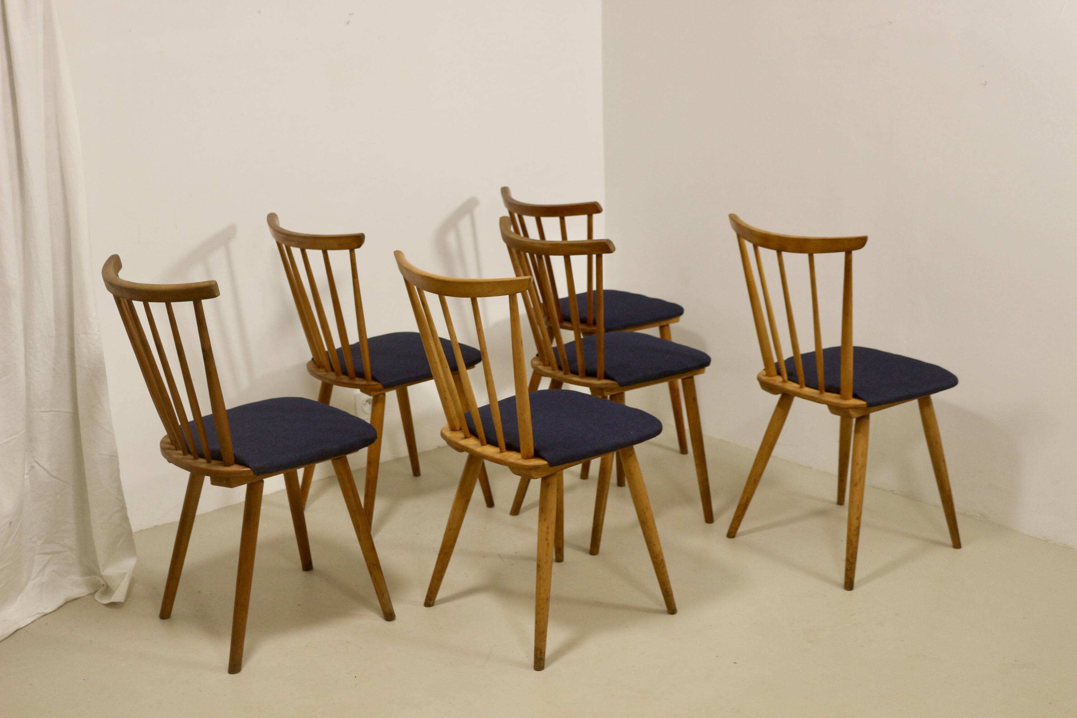 Set of 6 vintage Scandinavian chairs with bars from the 60s. Ref SINNO