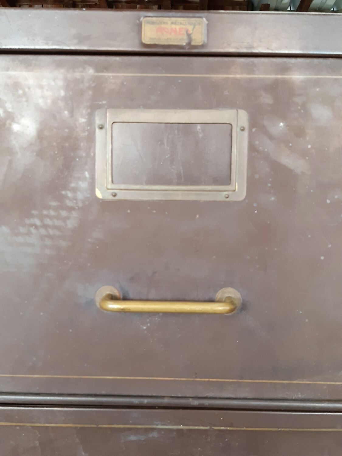 Lot de casiers industriels à tiroirs.