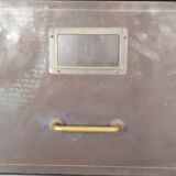 Lot de casiers industriels à tiroirs.