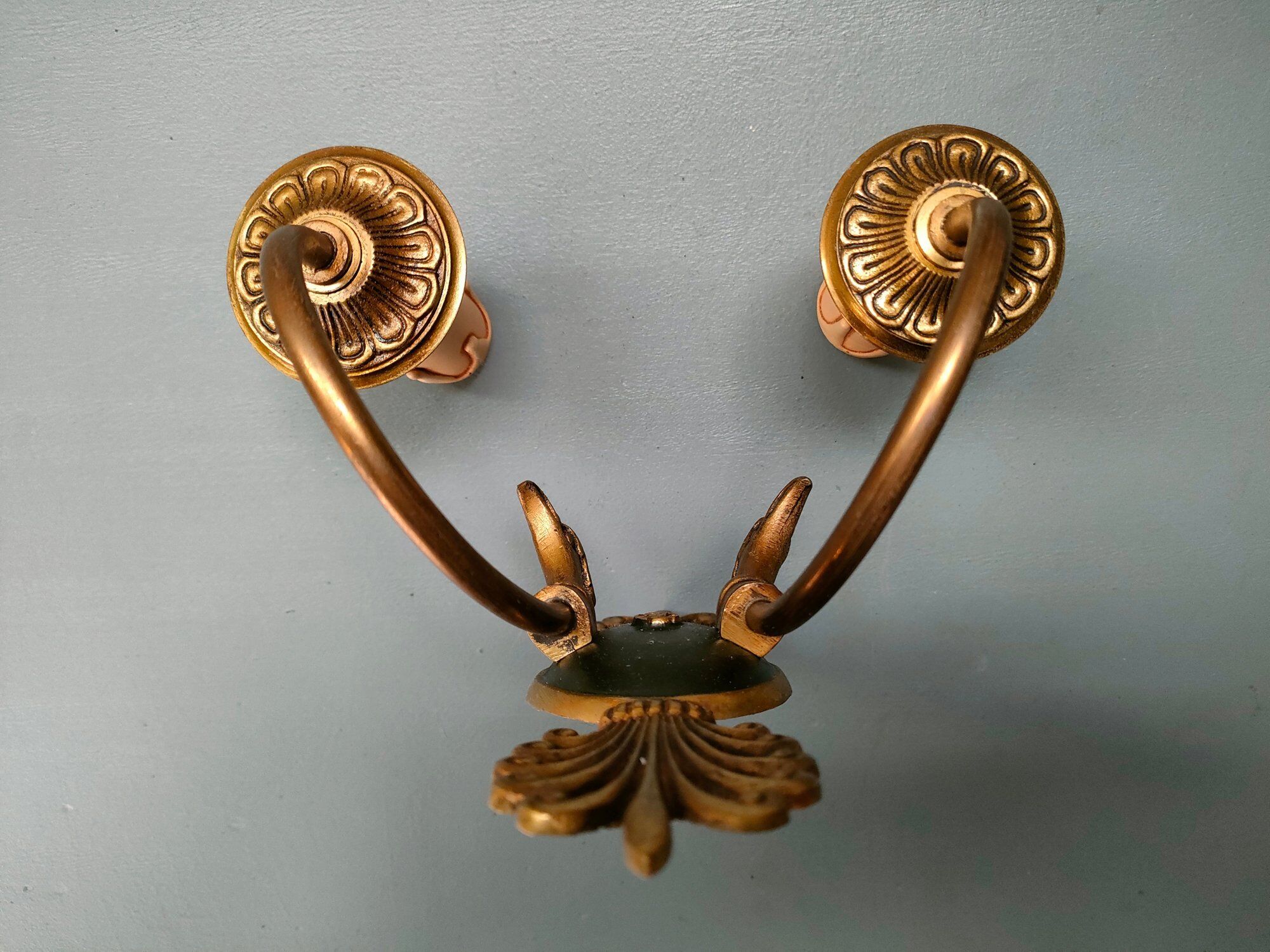Pair of Empire eagle's head sconces in Palmettes 1900/1920