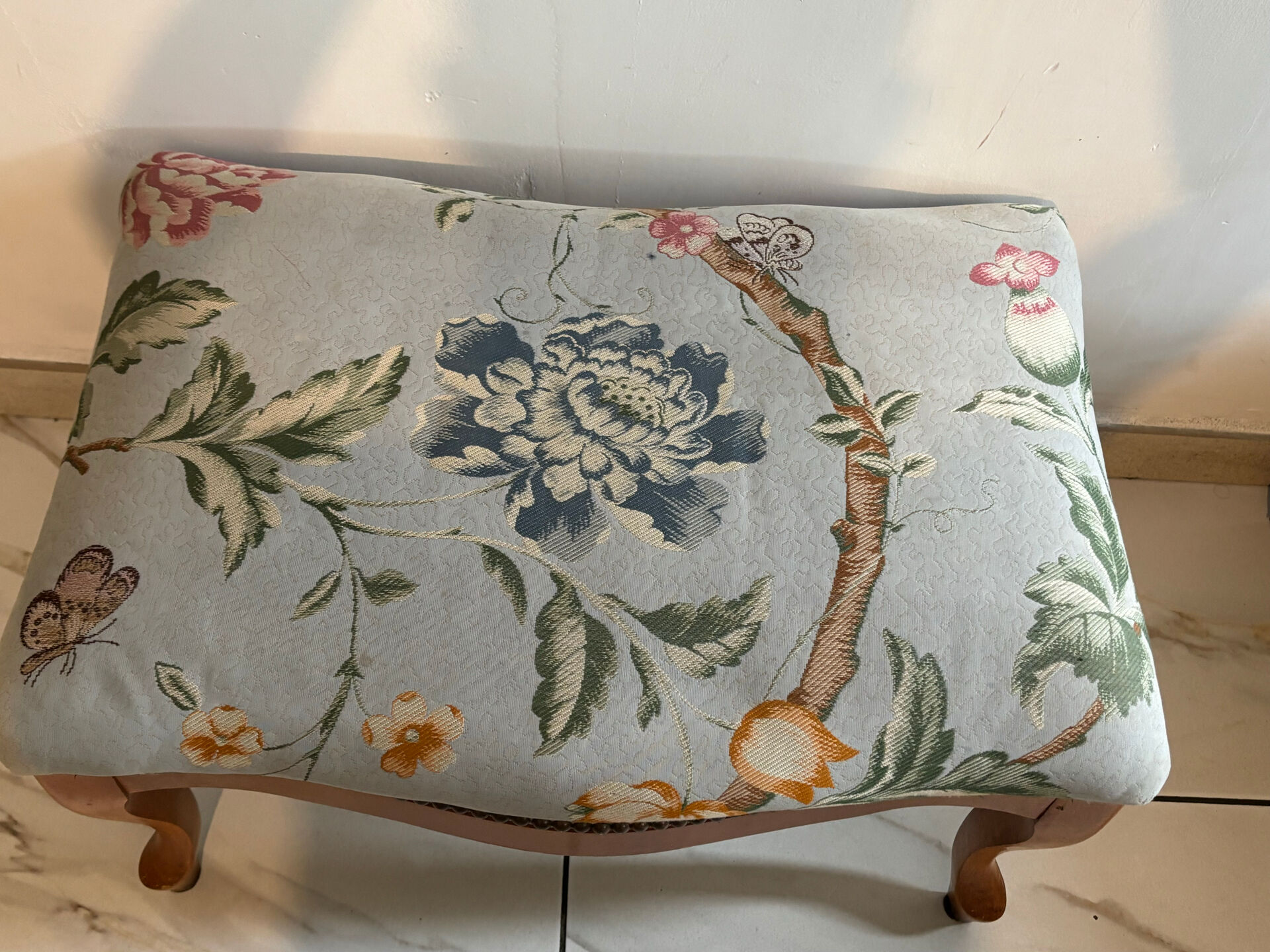Louis XV style footstool with floral pattern