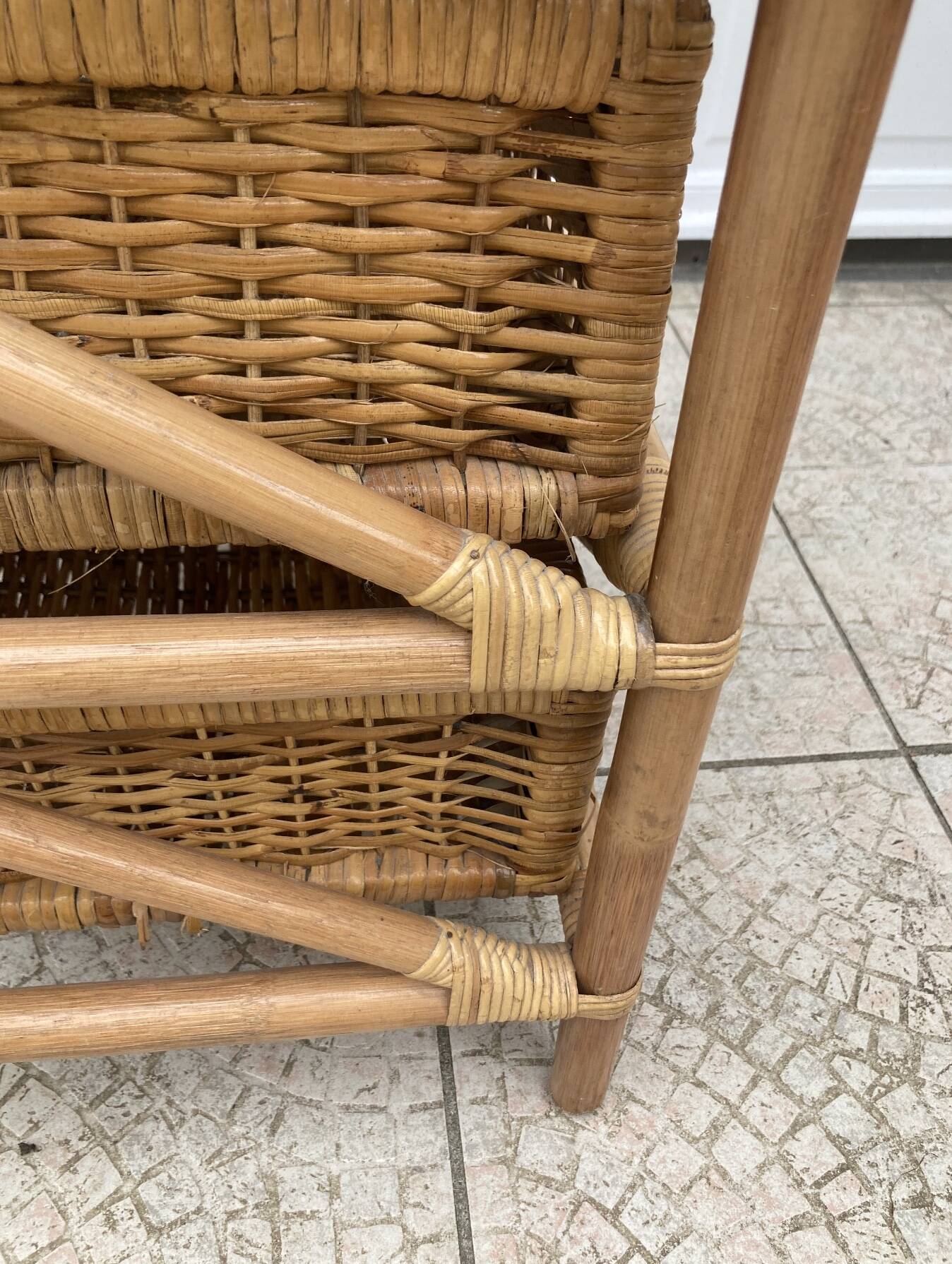 Vintage rattan chiffonier