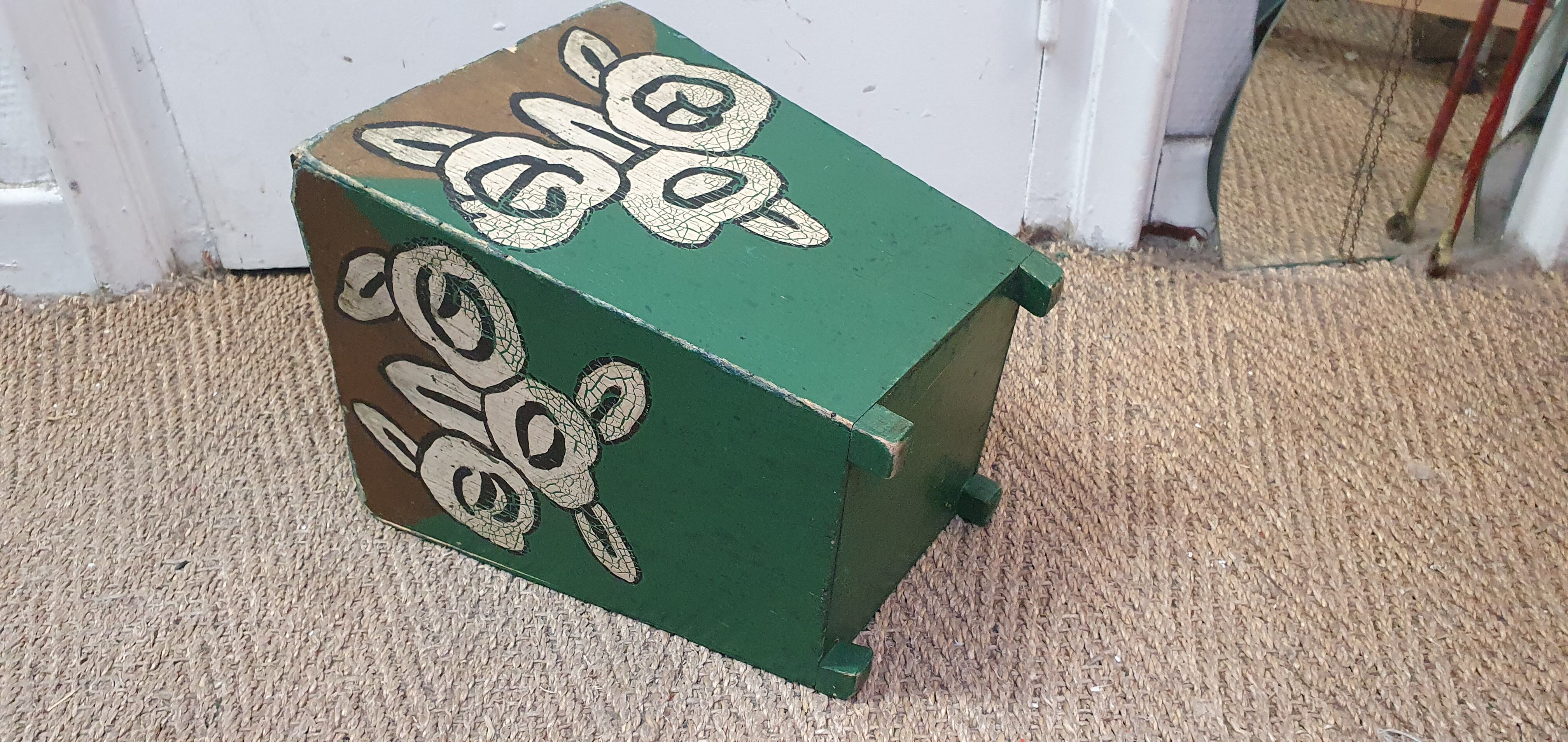 Wooden art deco paper basket