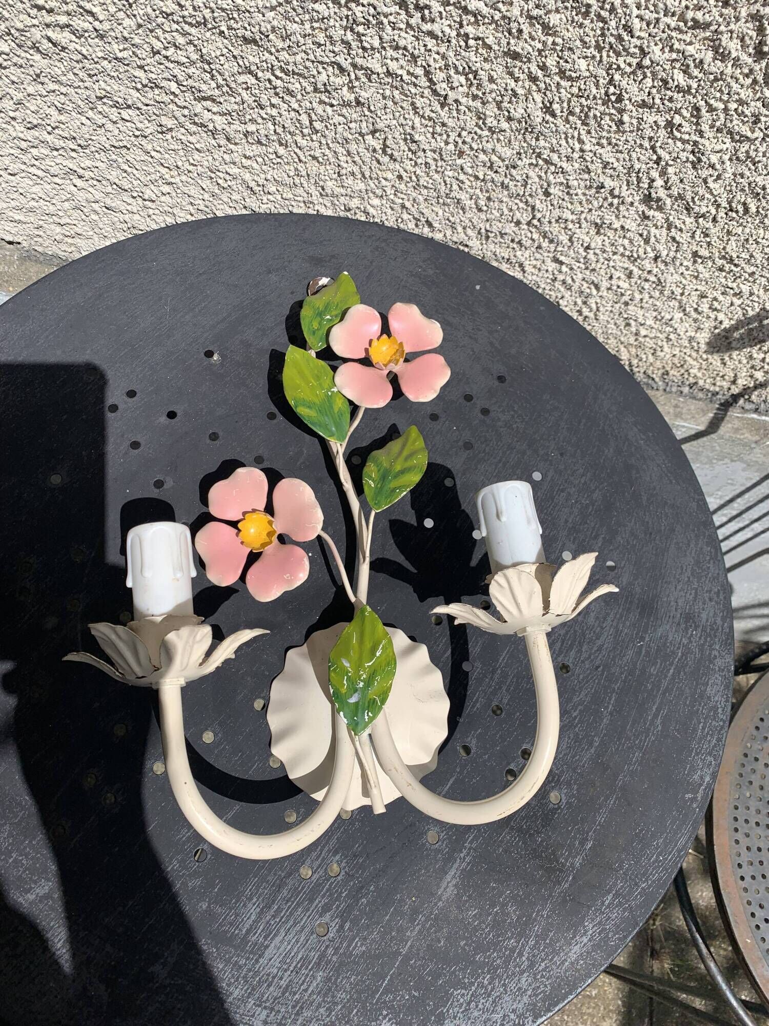 Vegetable wall lamp, pink flowers and green foliage, white, green and pink patina, vintage