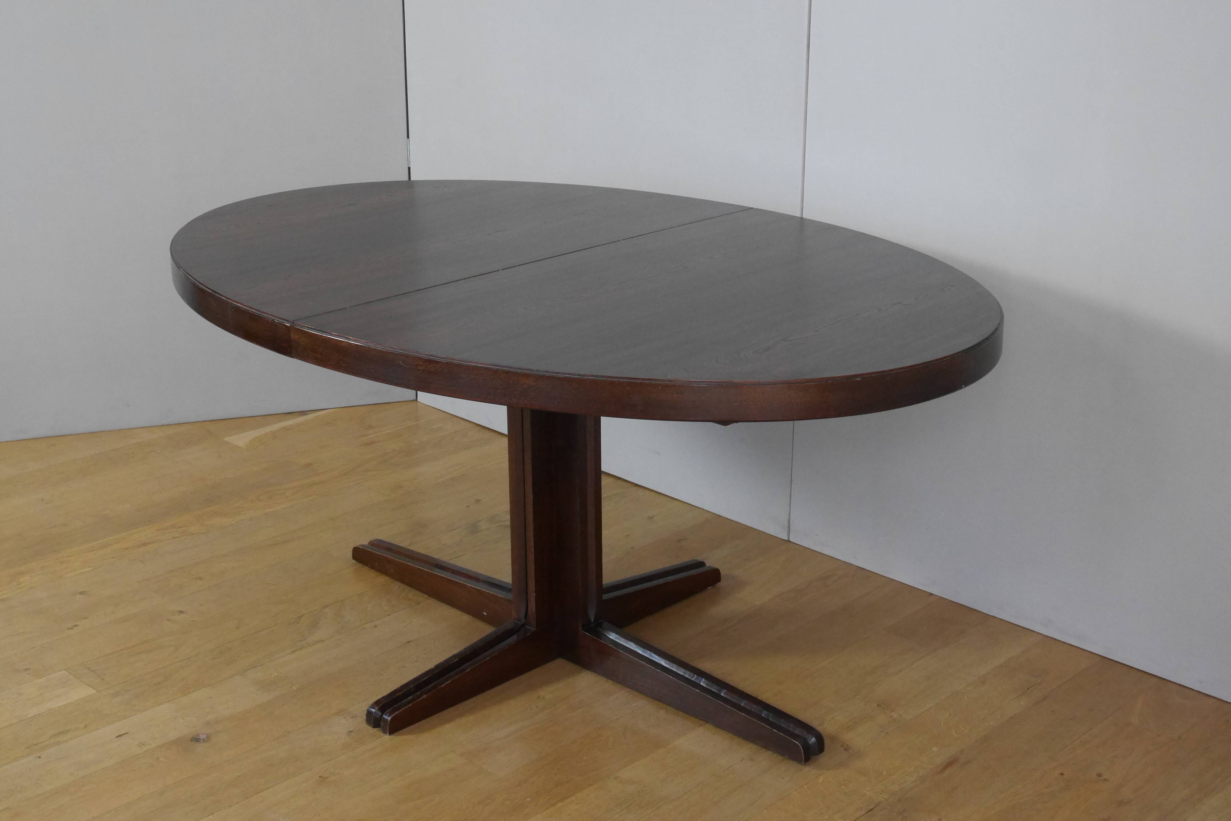 Table ovale scandinave