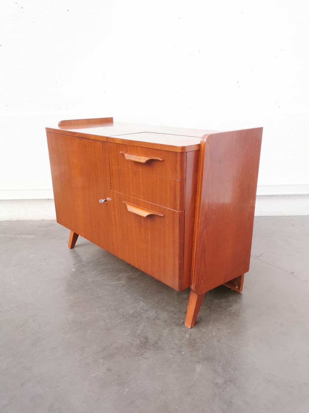 Vintage buffet