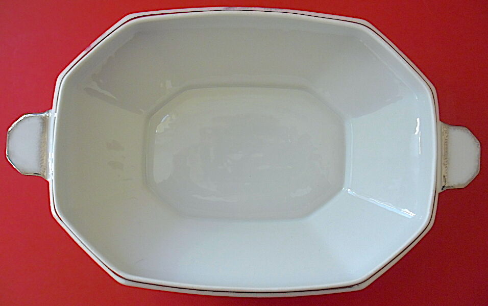 Porcelain vegetable with floral decoration