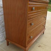 Commode ancienne post art déco en pin massif, vers 1940