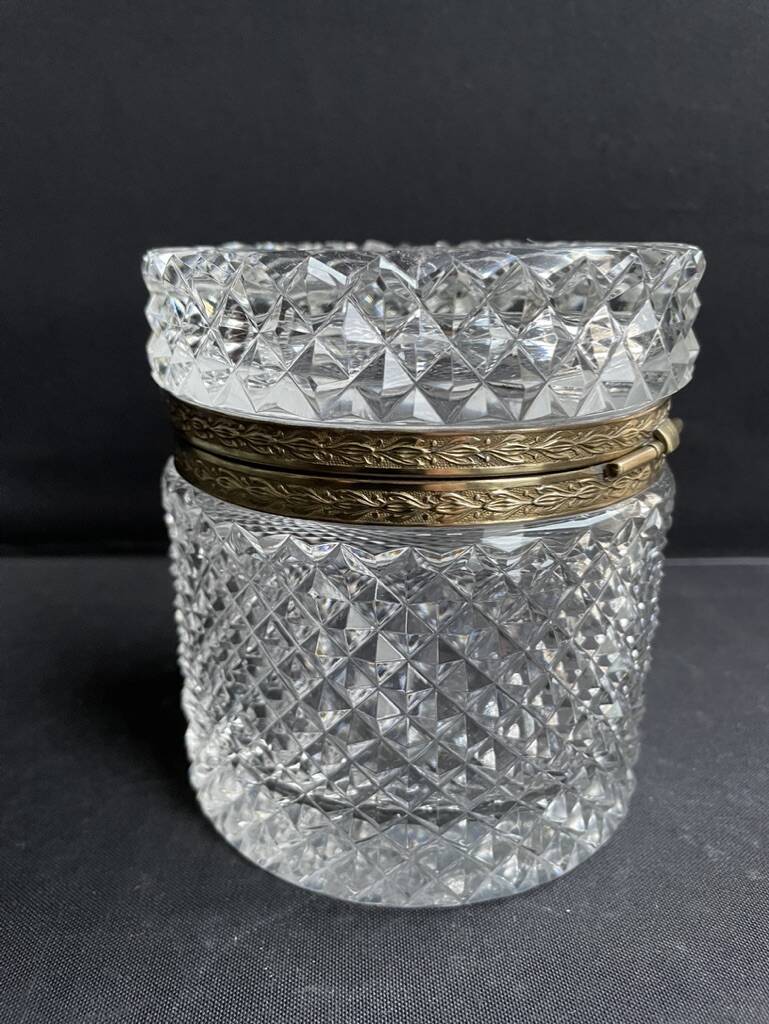 Cylindrical box – Crystal and gilded bronze