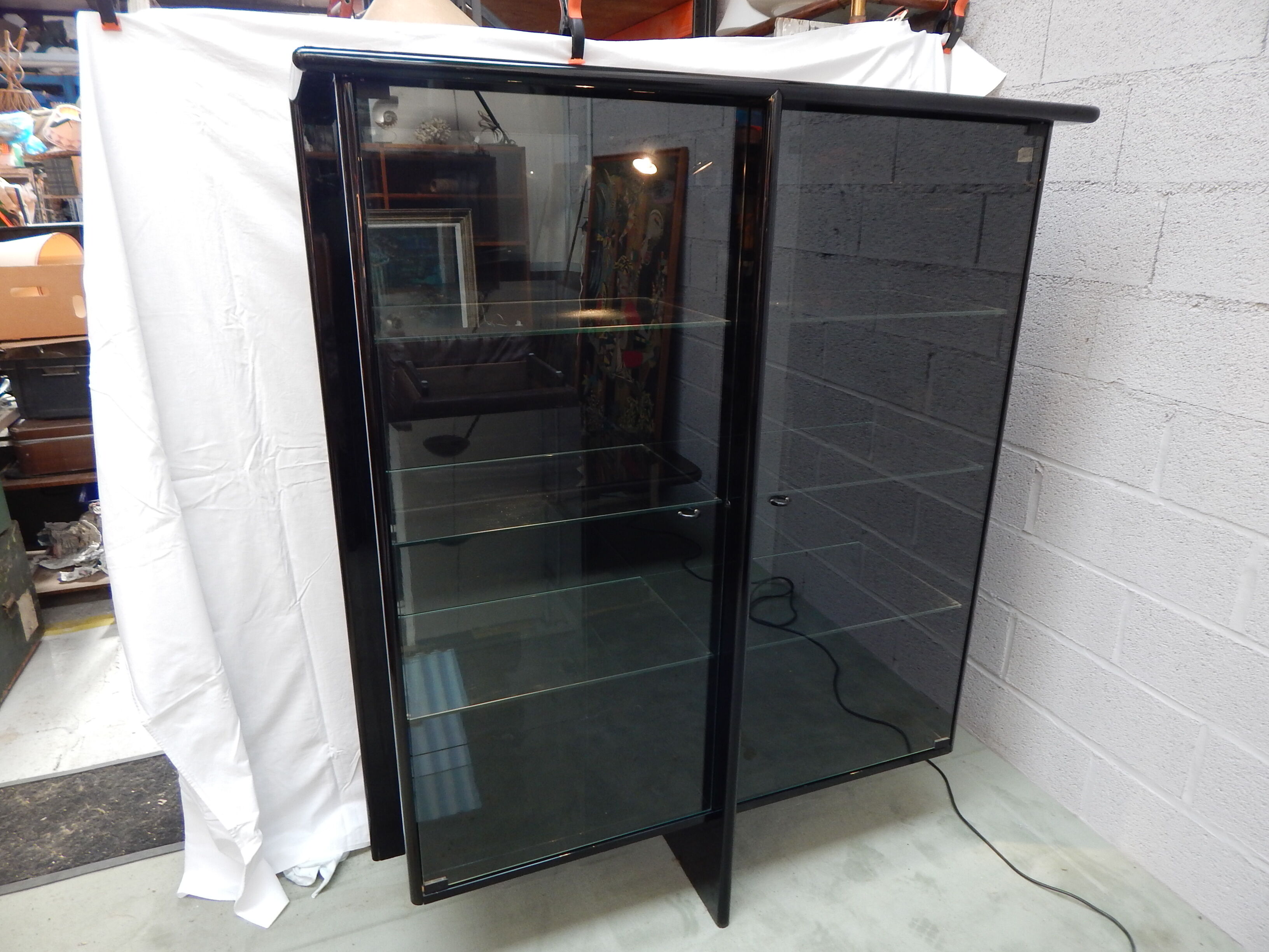 Vitrine laqué noir design Behr années 80