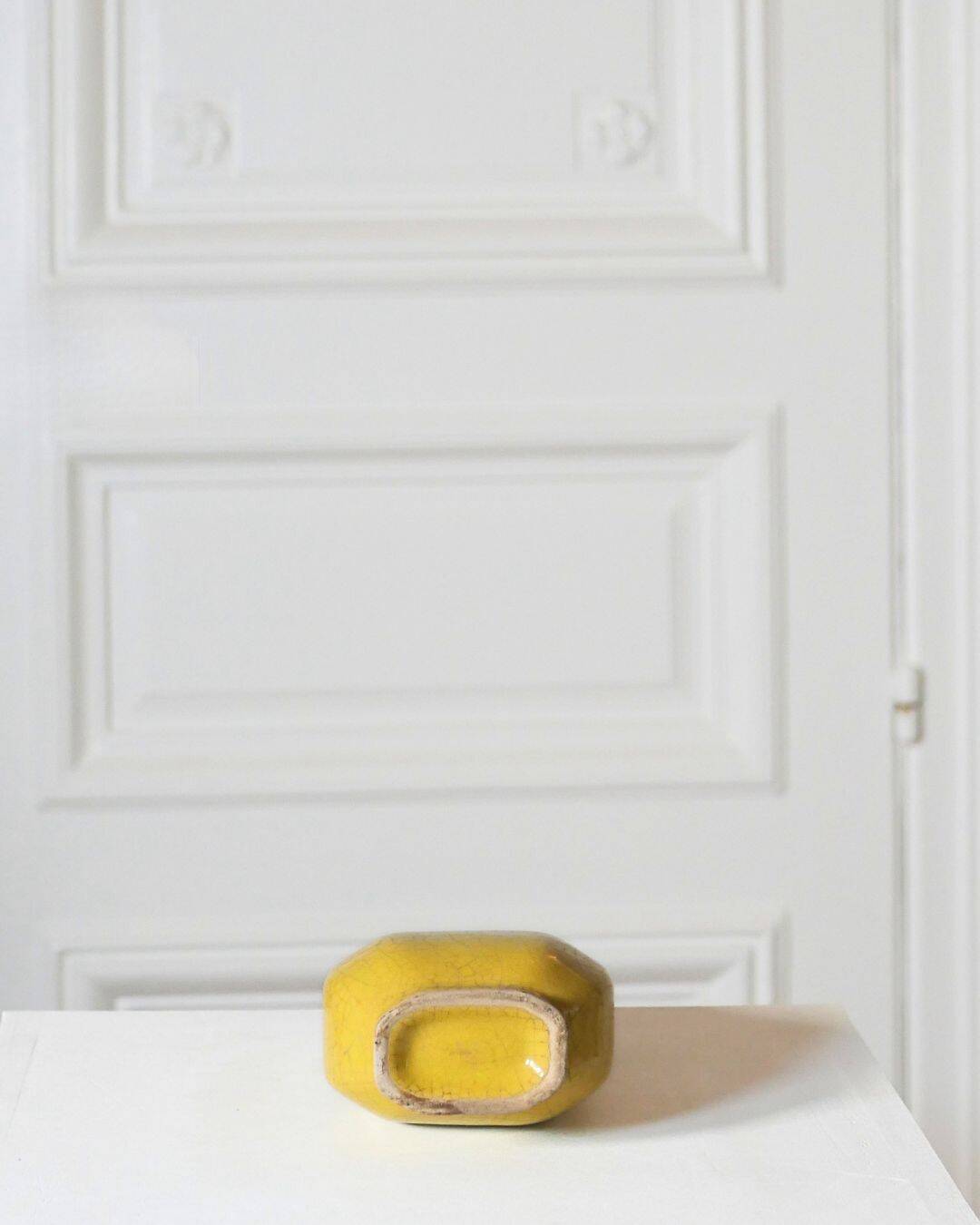 Hu vase from China, 19th or 20th century