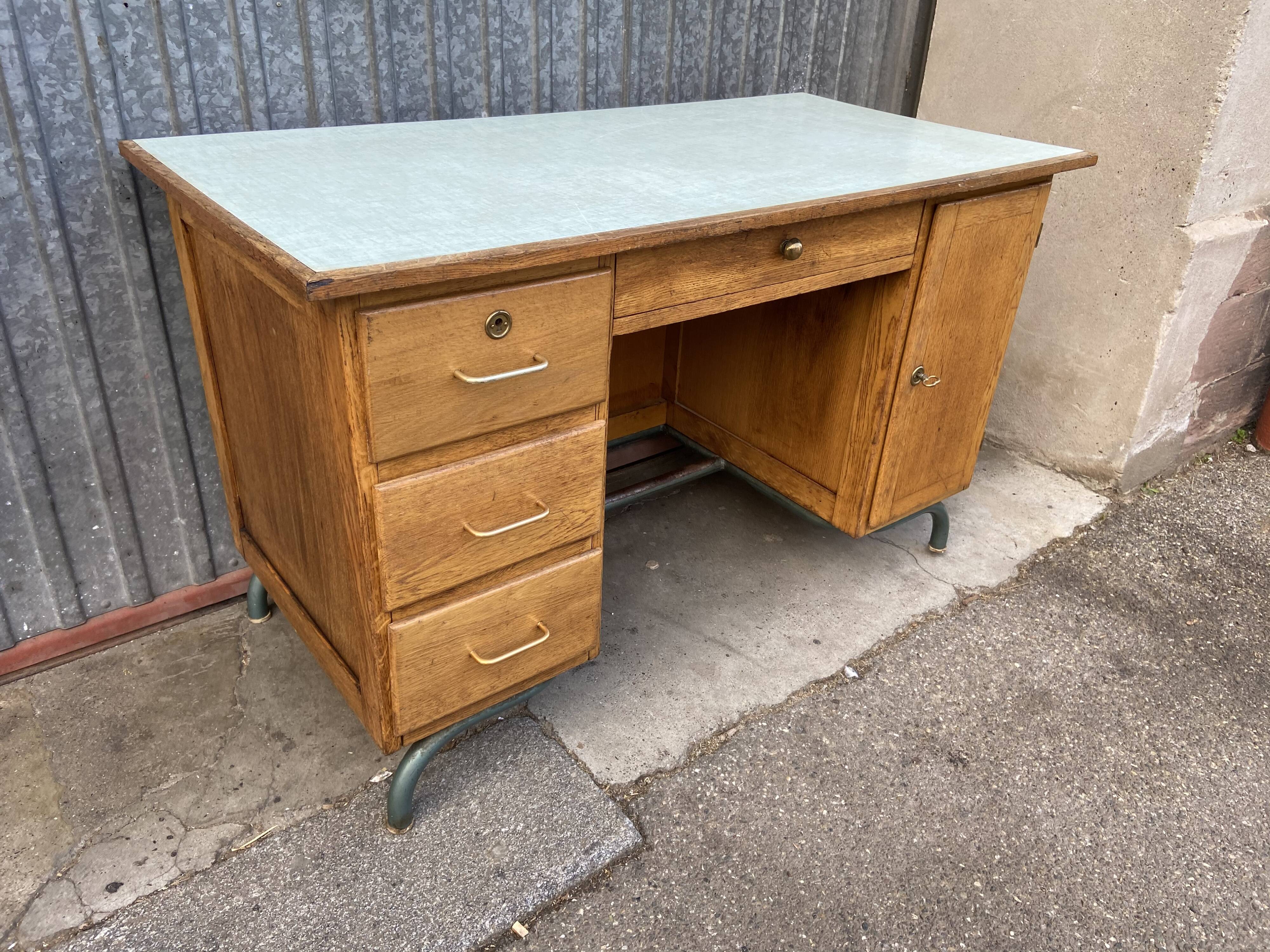 Vintage schoolmaster's office Mullca Delagrave 1960