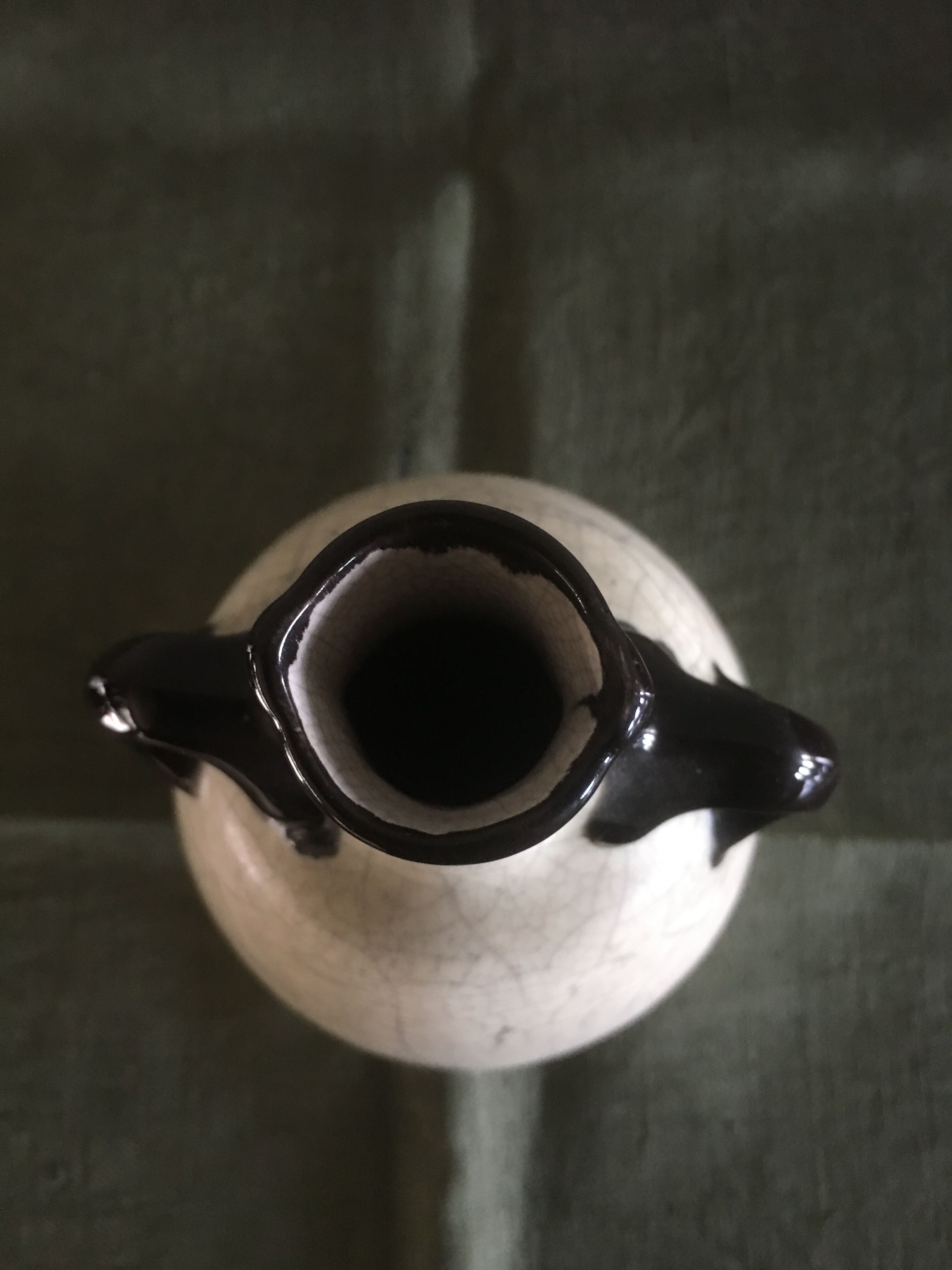 Praticality orchies cracked ceramic vase