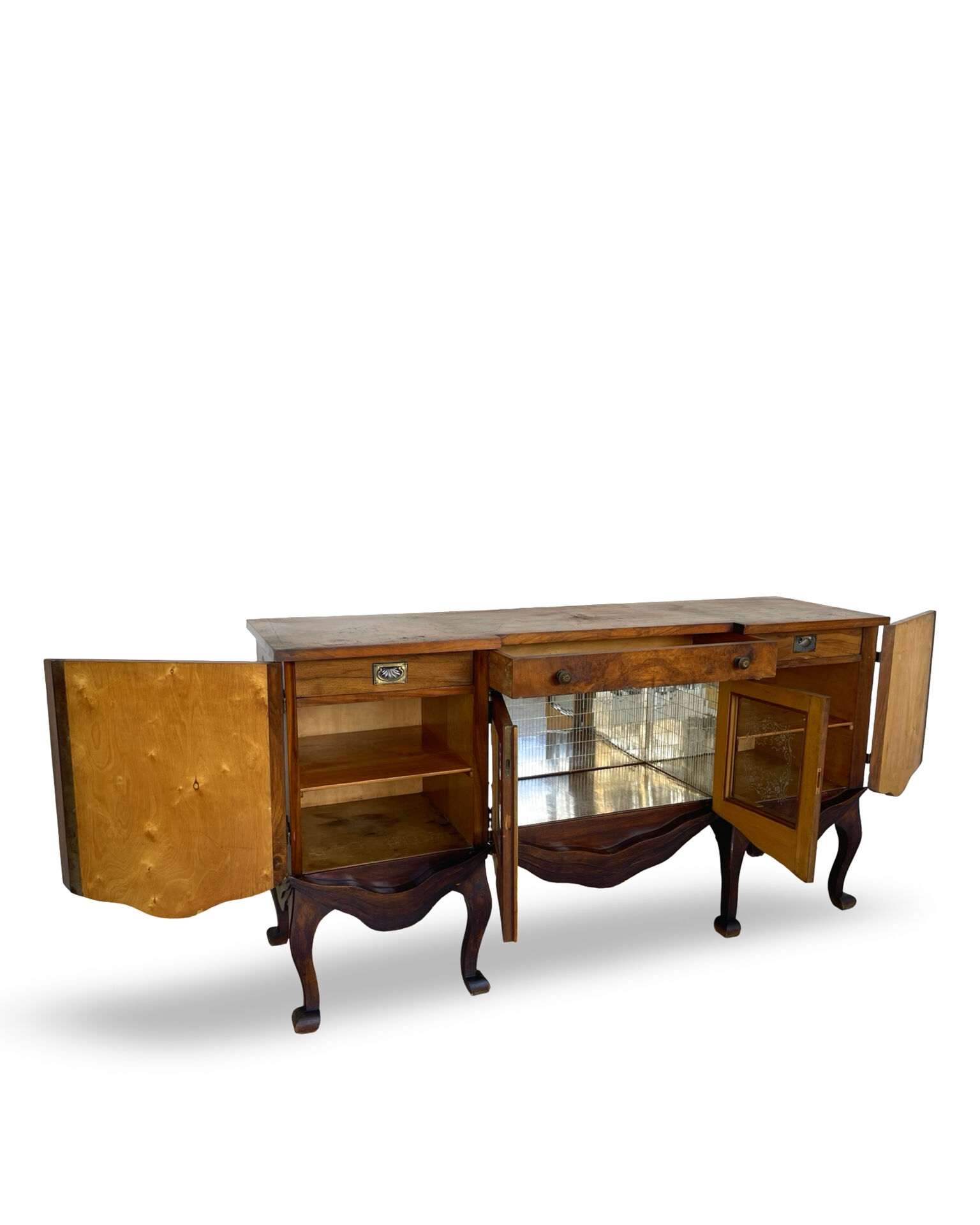 Buffet en noyer burr italien, années 1930.