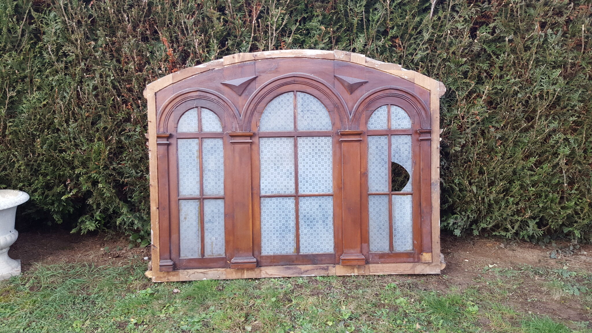 Séparation ancienne bois et vitre, fenêtre verre