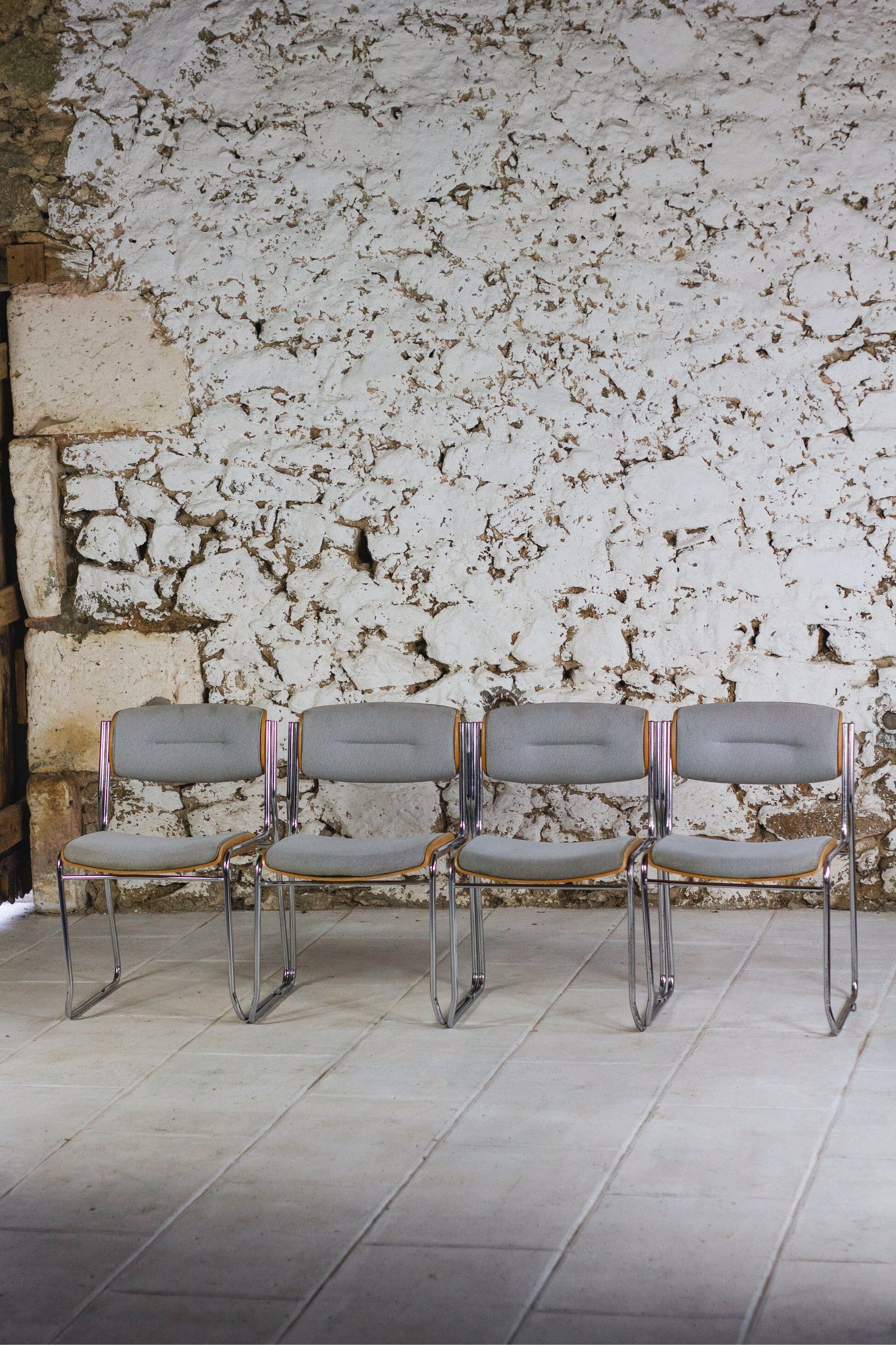 4 conference chairs from La Sorbonne, 1970