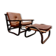 Fauteuil et son ottoman rotin et cuir 1950