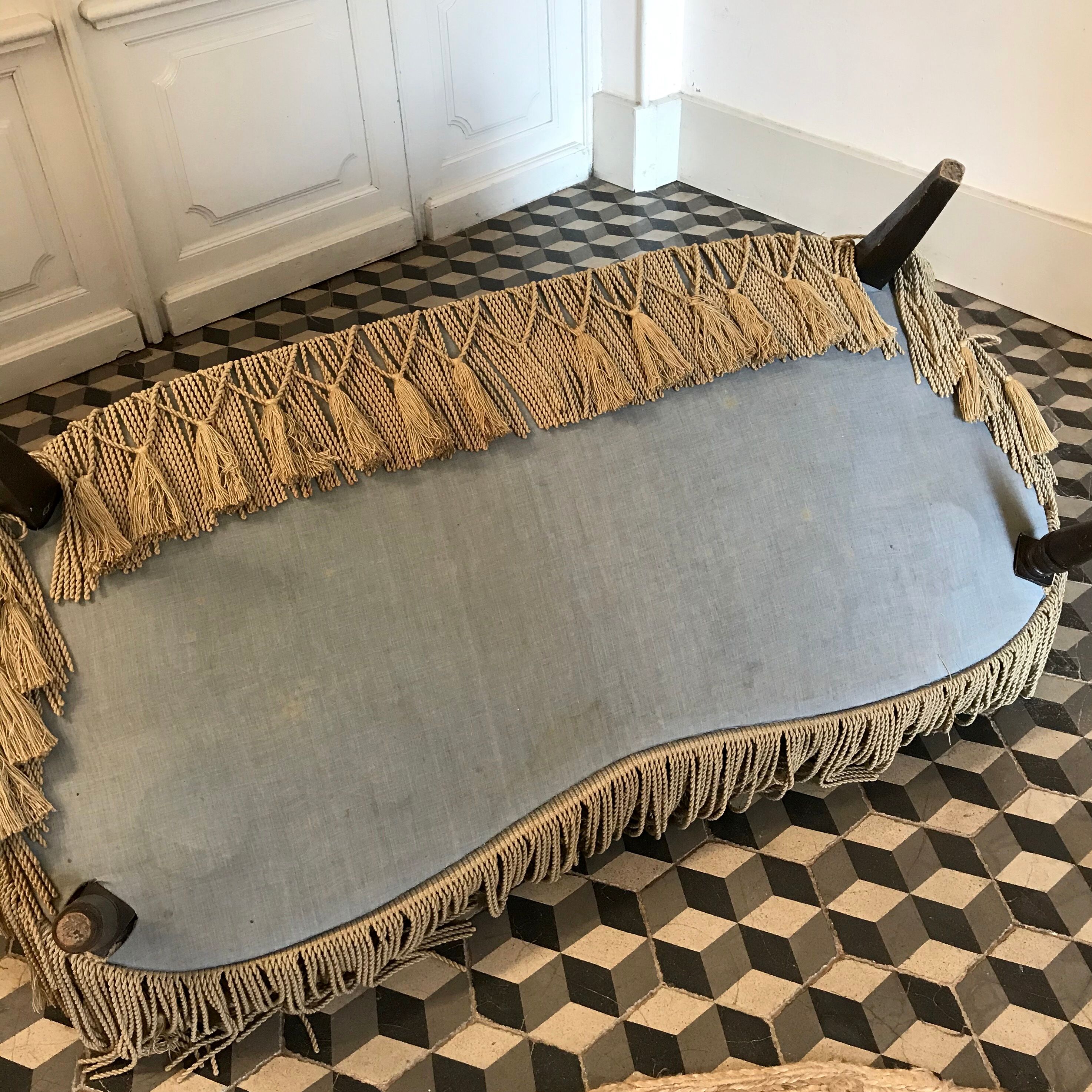 Khaki green toad sofa