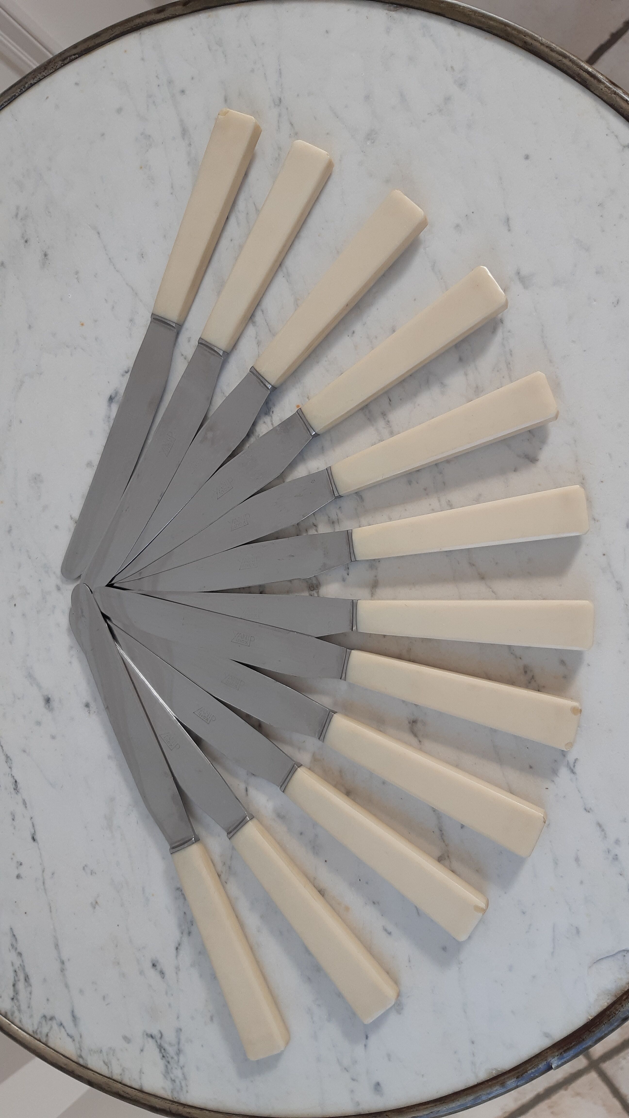 Set of 12 bakelite knives 70s