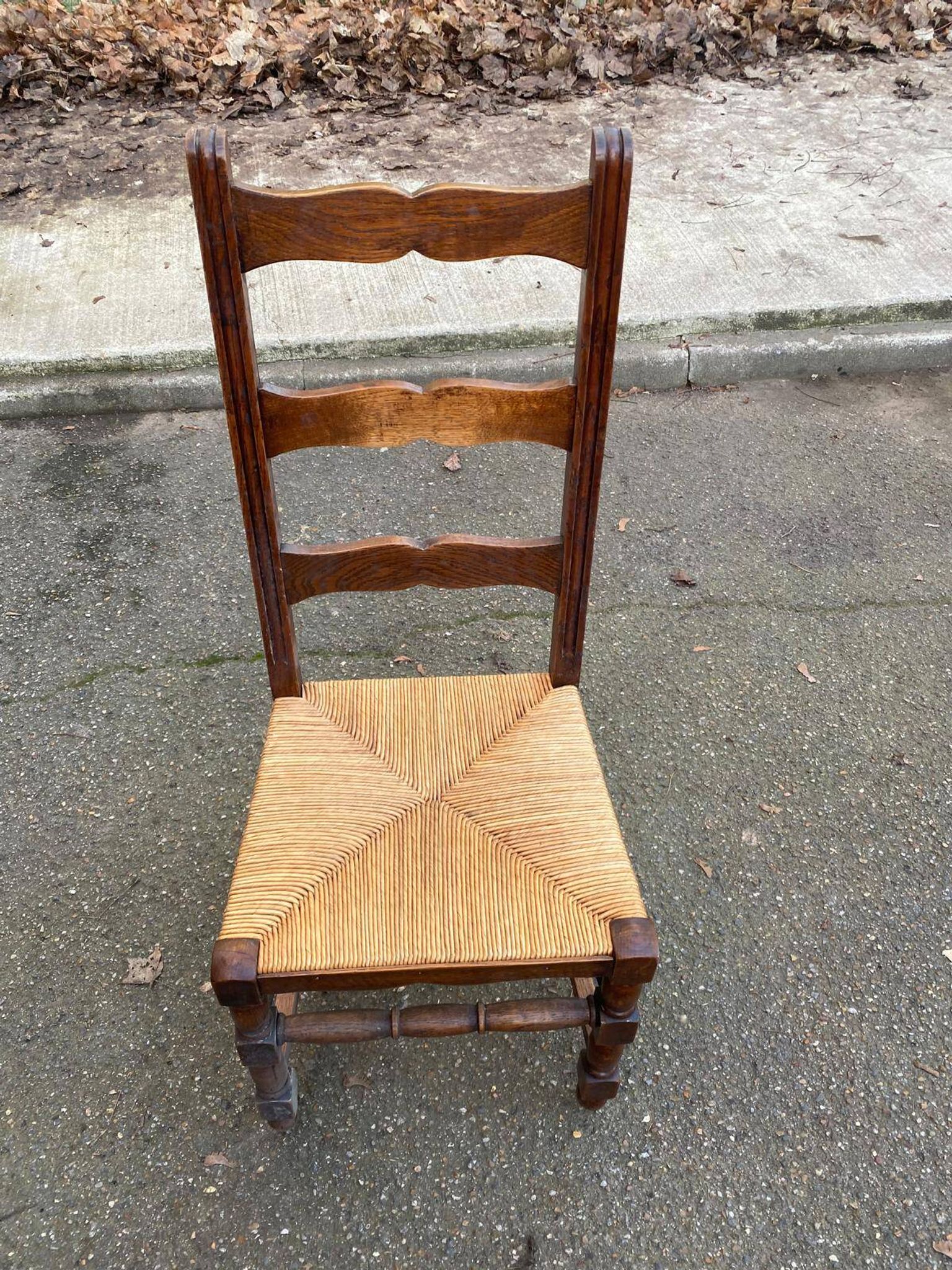 Chaise de salle à manger bois massif paillée