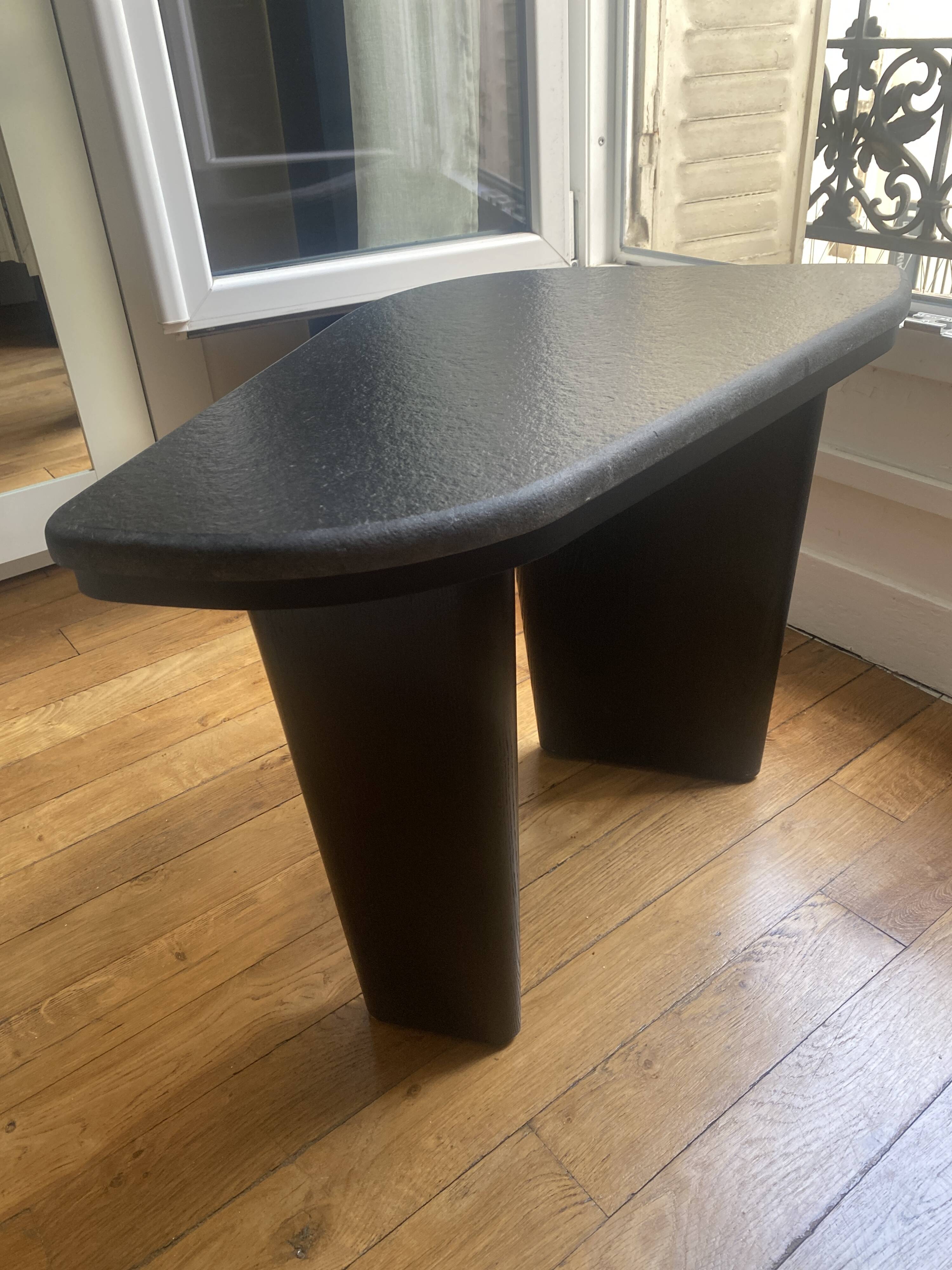 Coffee table / Bedside table