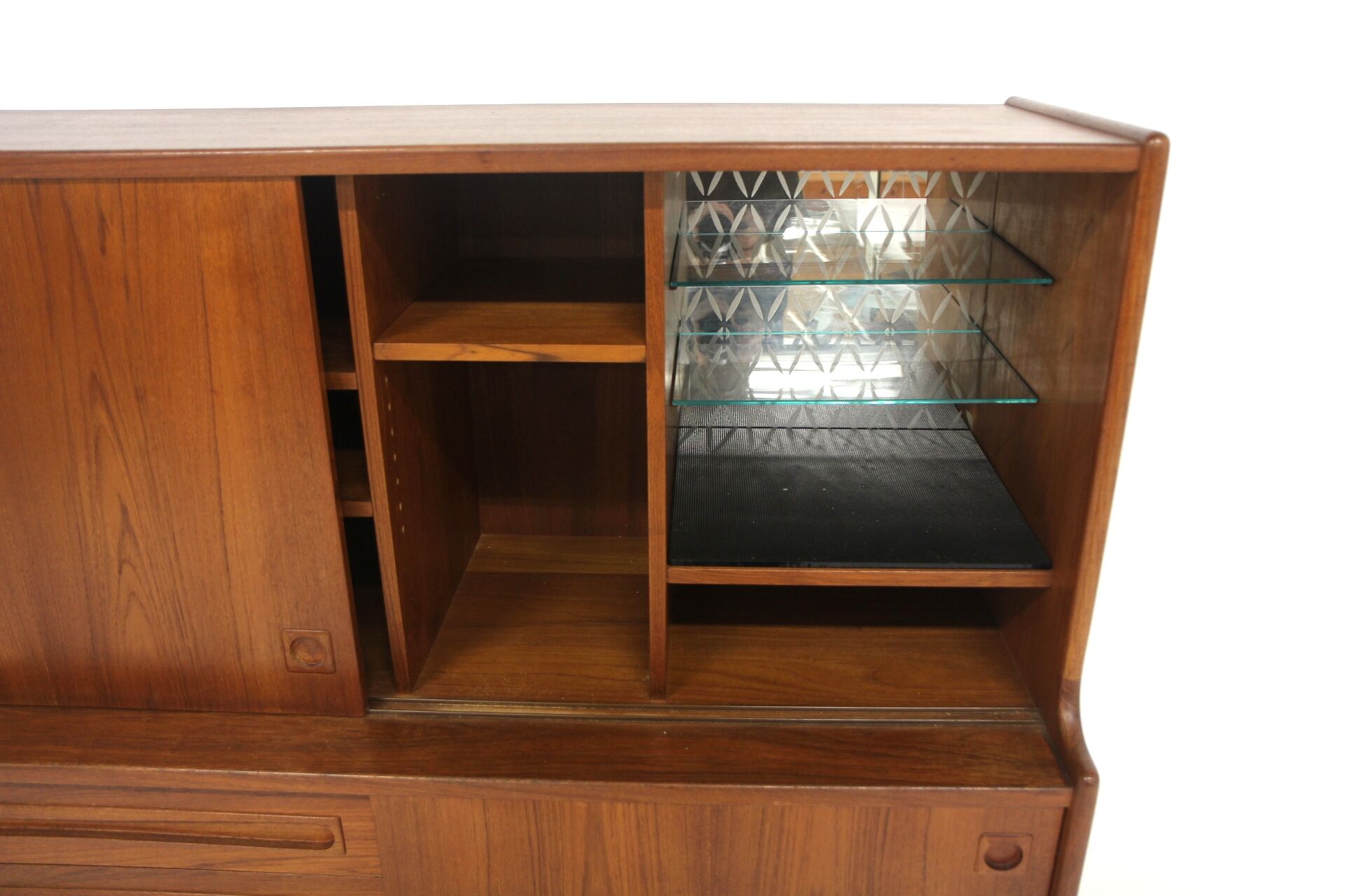 Scandinavian enfilade "Model 31", Johannes Andersen, J. Skaaning & Son, Denmark