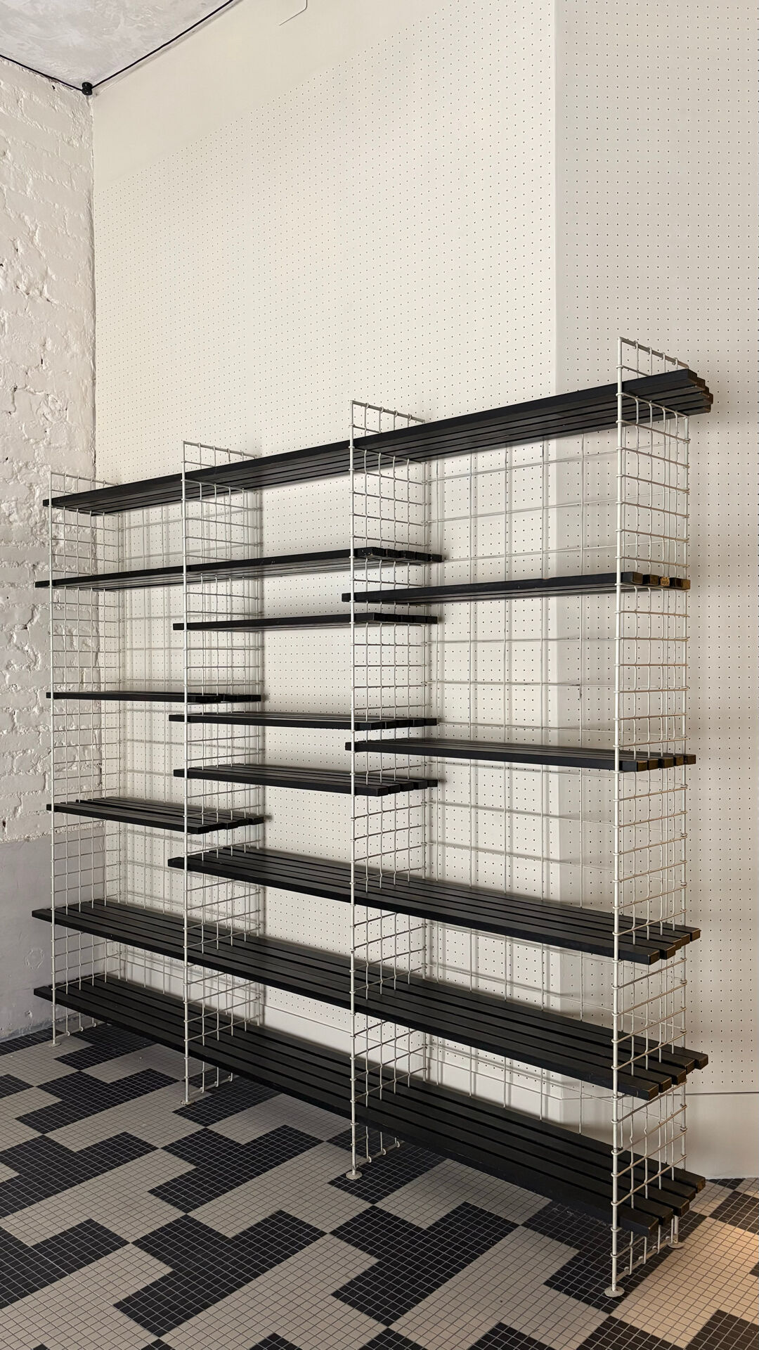 Vintage wall shelf | 60's bookshelf