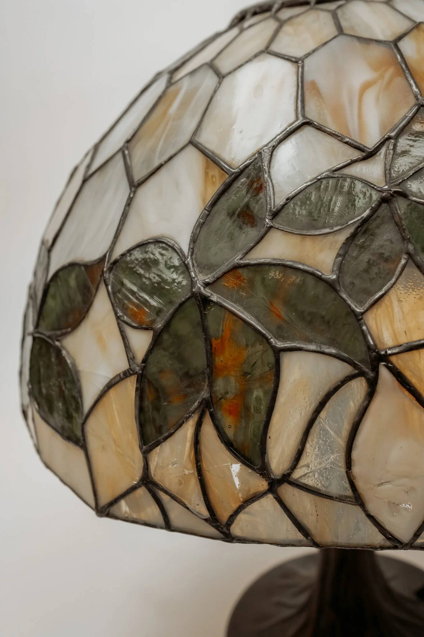 Tiffany-style table lamp with stained glass shade