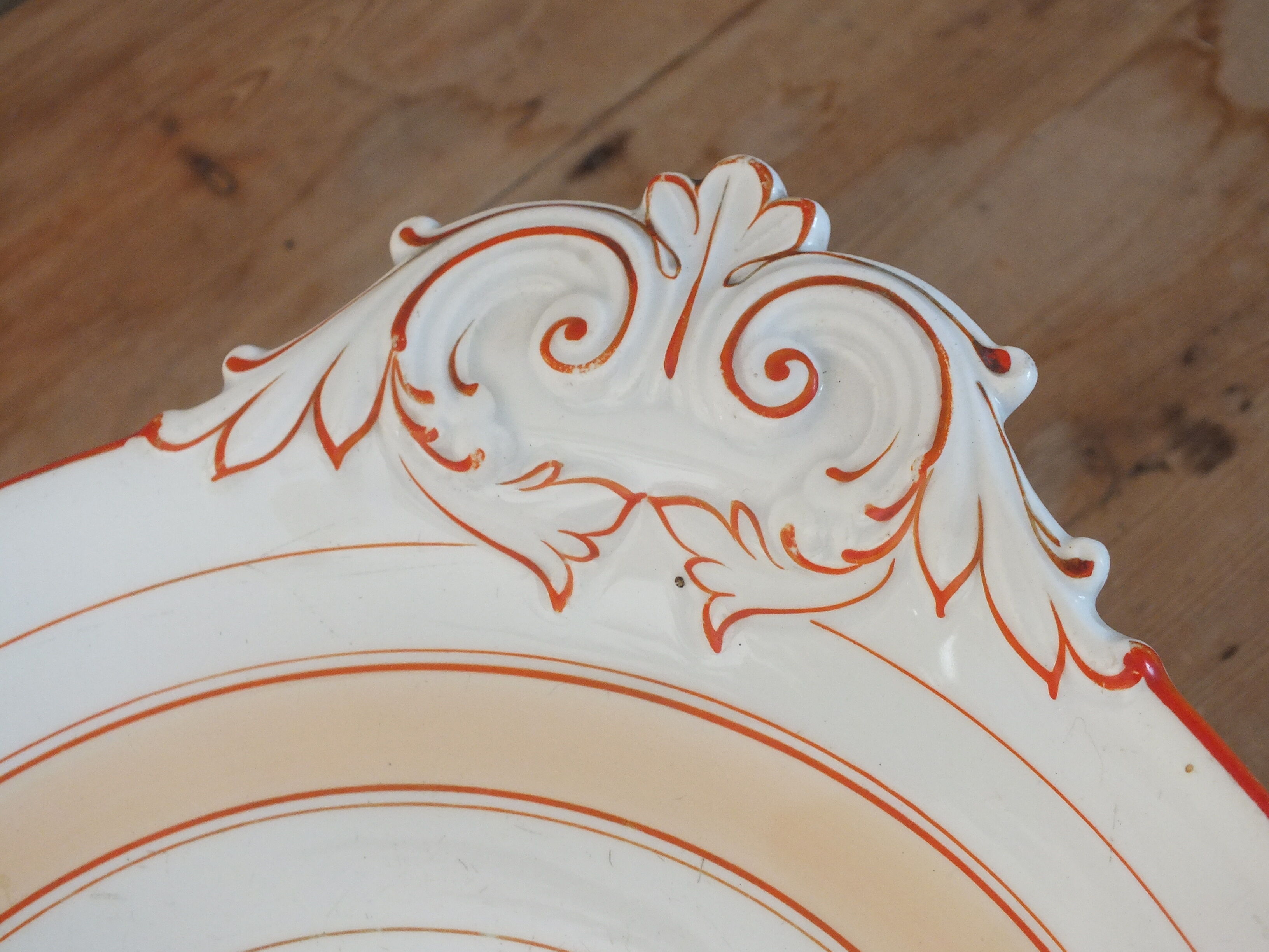 Large cup display Boch Frères Kéramis