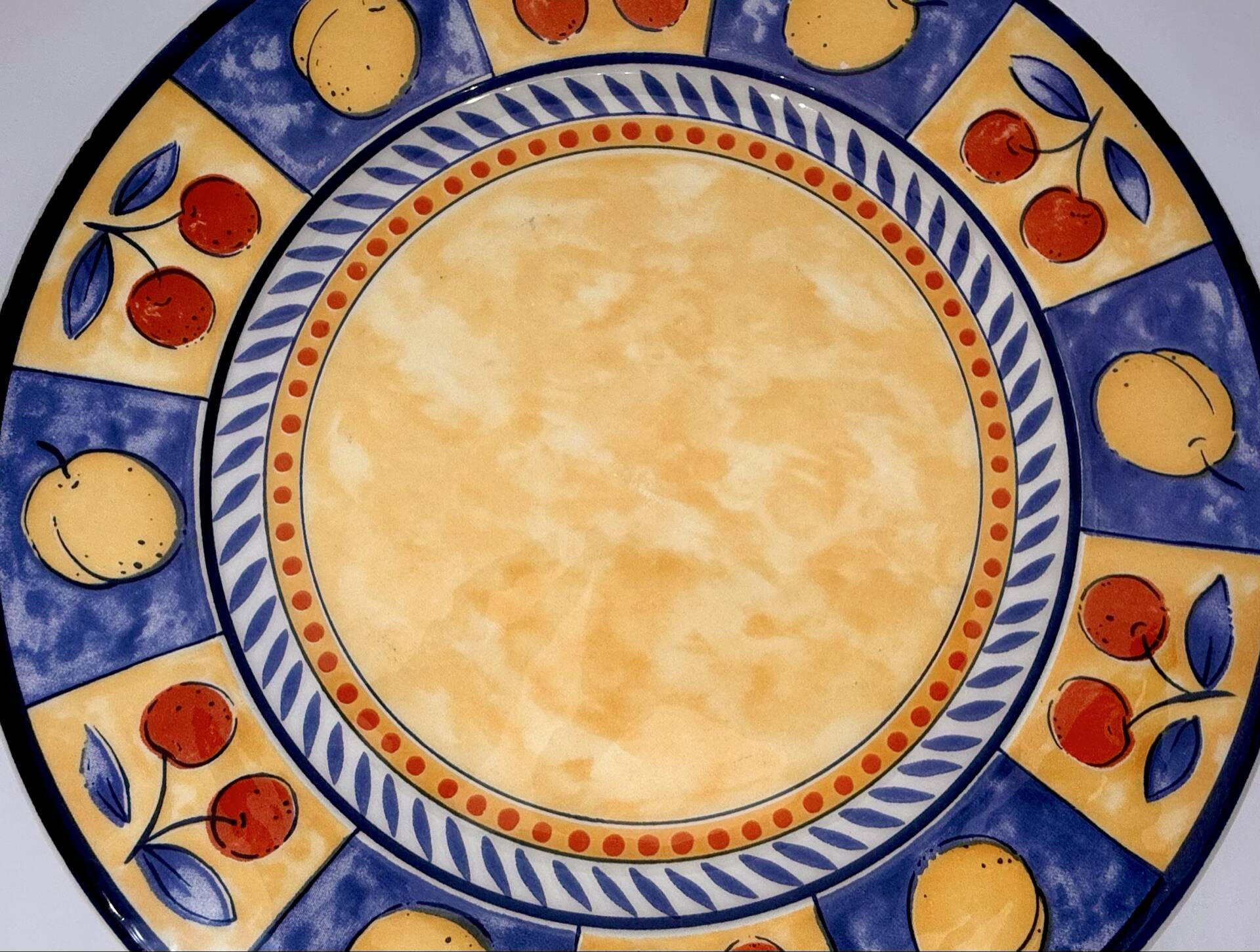 Assiette décorative Ligne Hôtesse signée Palluy – Citrons & Cerises