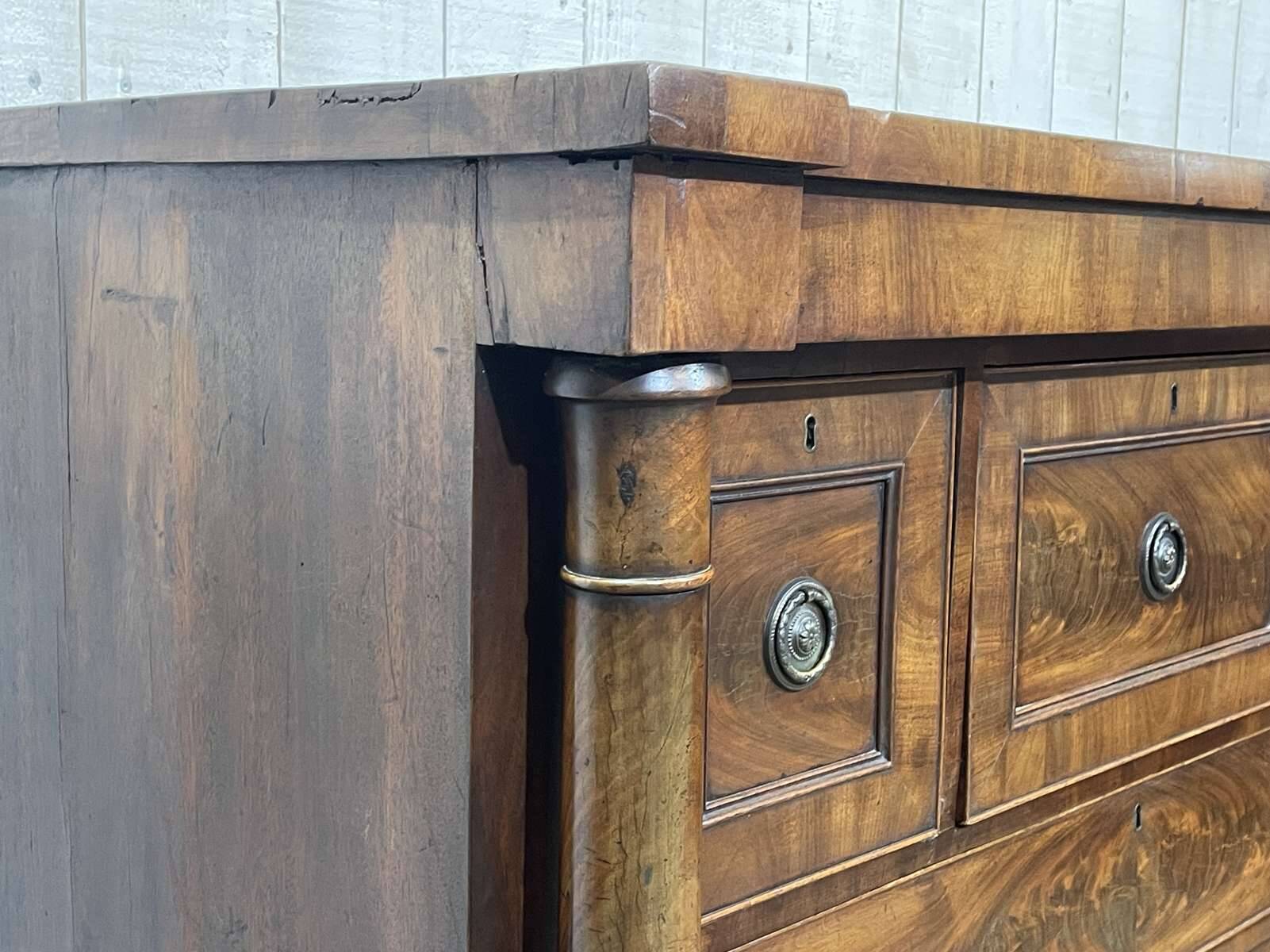 19th century Victorian mahogany chest of drawers