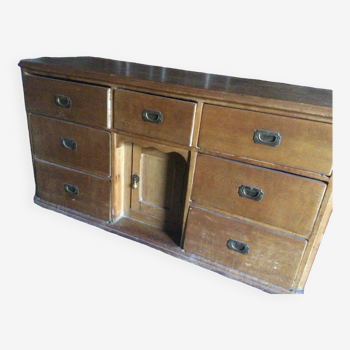Boat chest of drawers