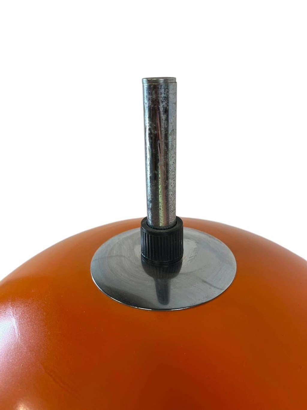 Lampadaire vintage chromé avec abat-jour orange
