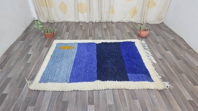 Handmade pure wool rug, size 1.4/2.6 m.