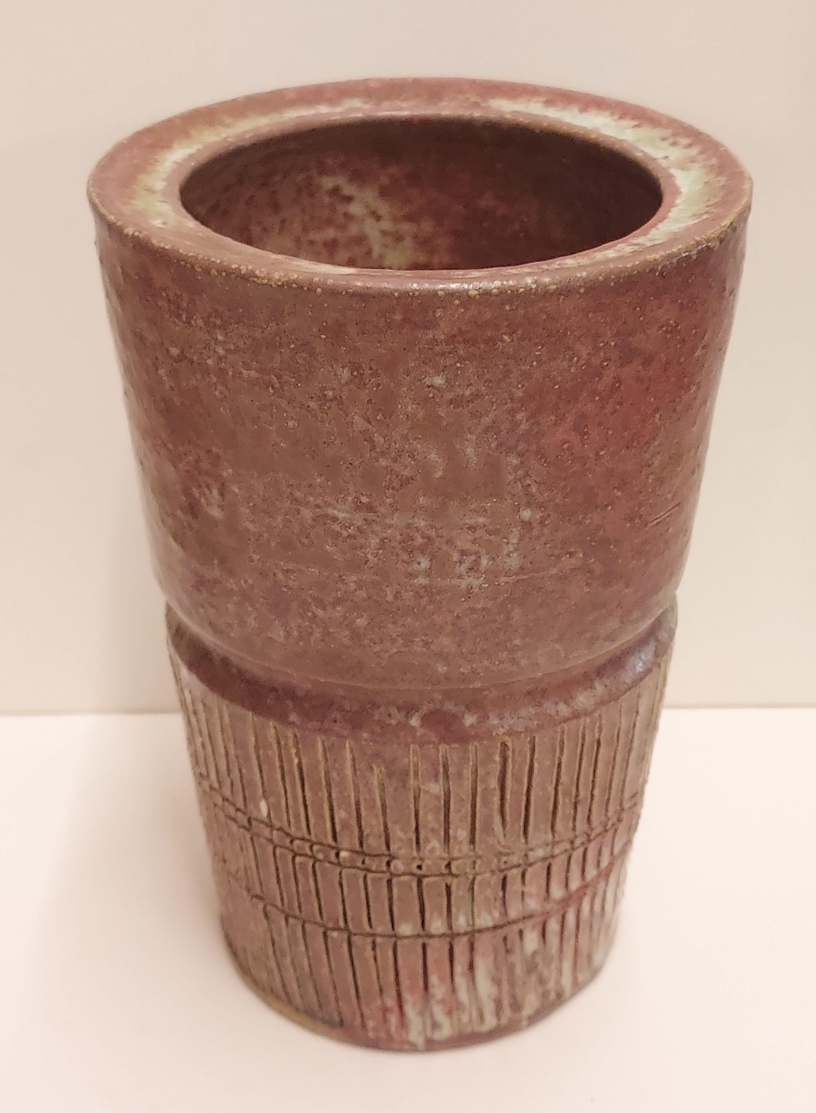Vase brutaliste Mobach Utrecht