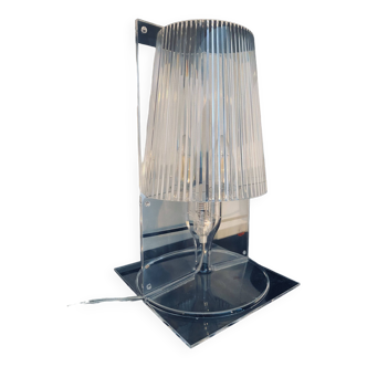 Lampe kartell modèle take - designer ferruccio laviani