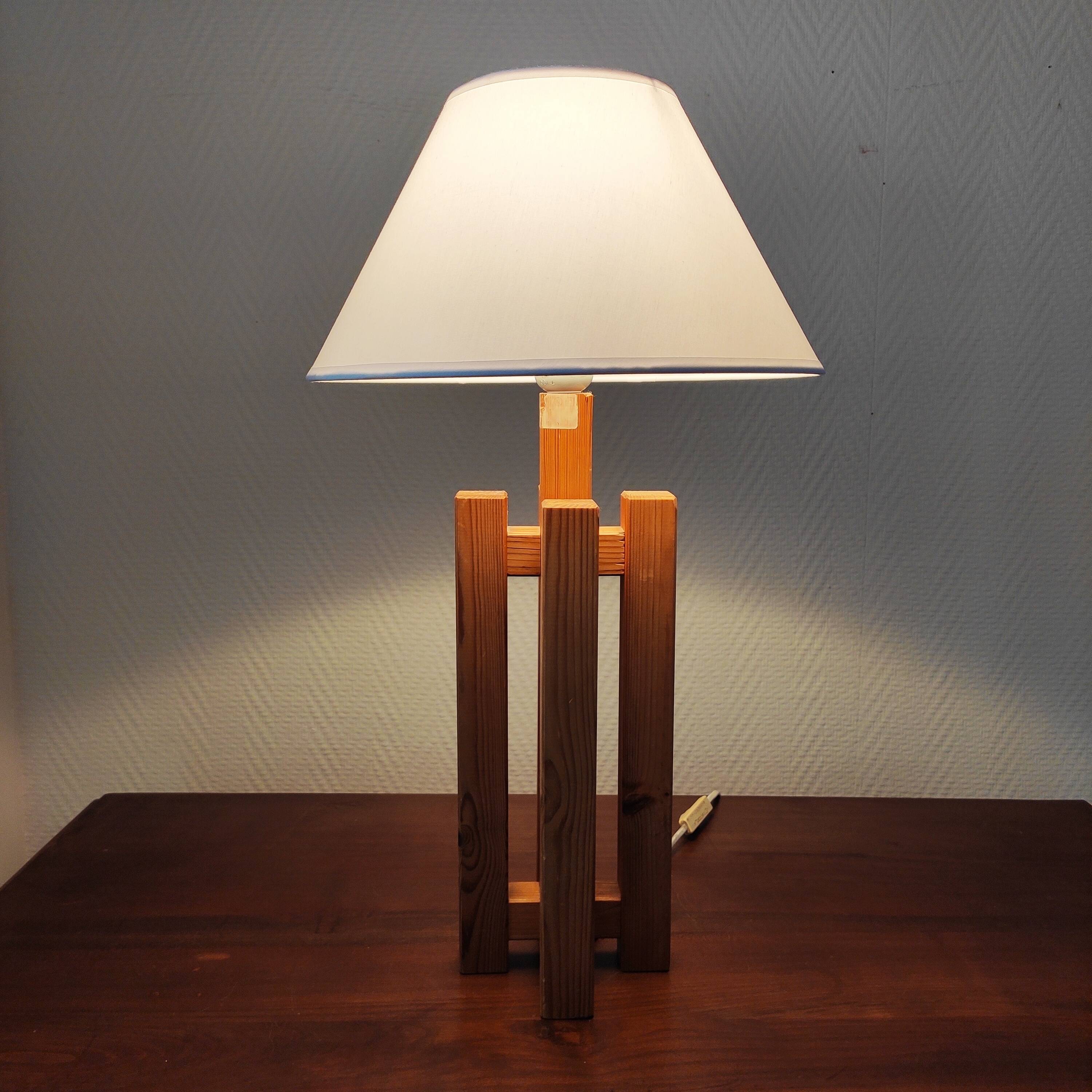 Modernist Scandinavian lamp in solid pine – Sweden, 1970s