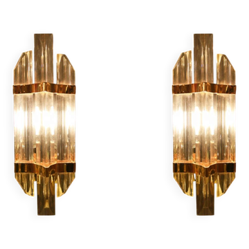 Pair of Venini wall lights, produced in Italy in the 1970s.