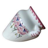 Wall-mounted ceramic bouquet holder
