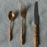 Golden metal dessert service
