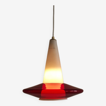 Suspension en verre rouge et opalin, années 1960