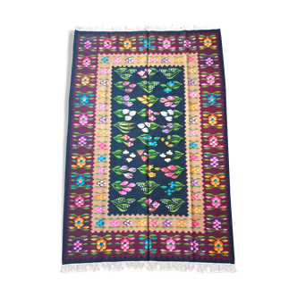 Oltenian floral beautiful rug, handwoven in wool, Romania