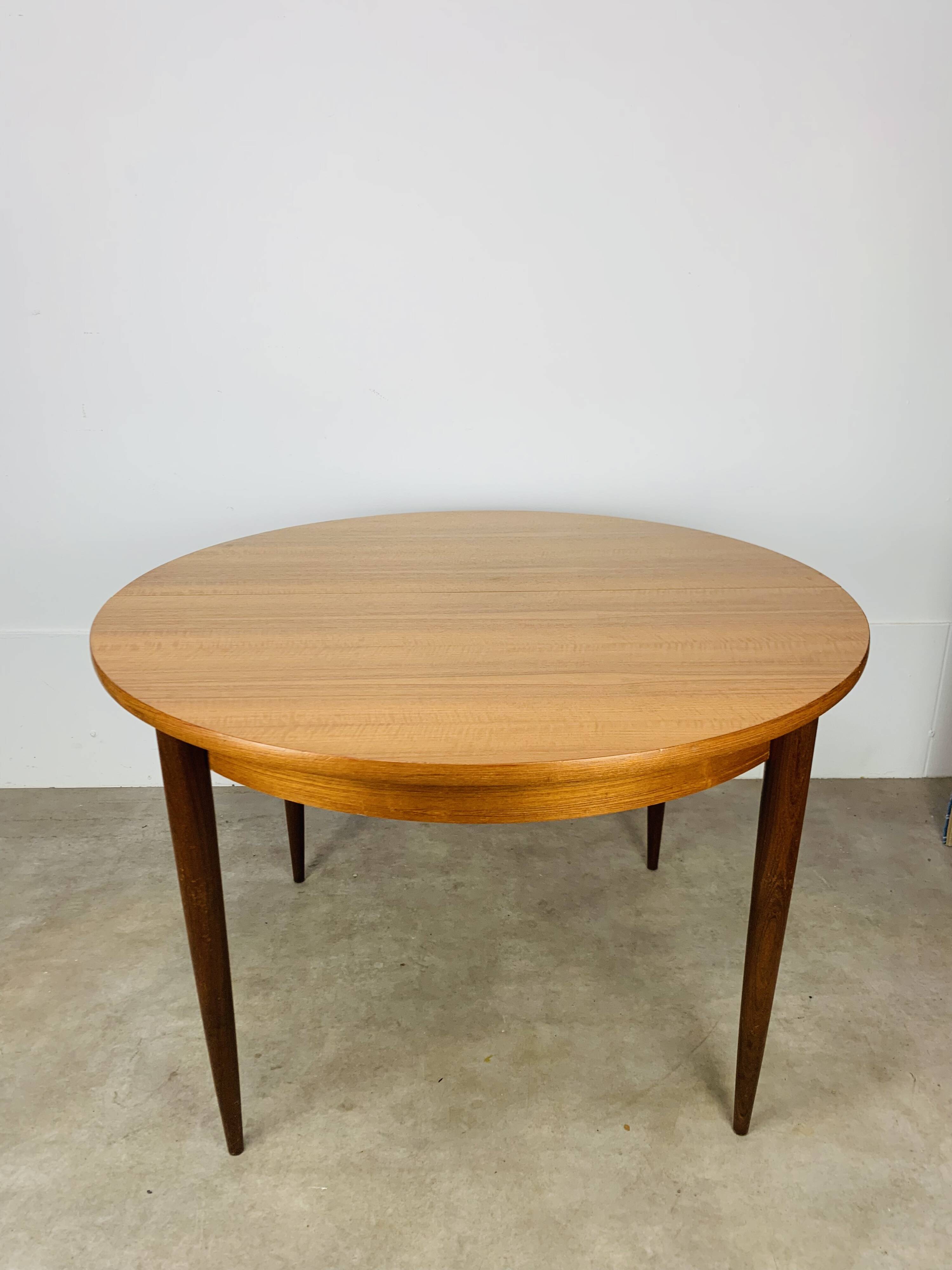 Round extendable Scandinavian table, teak, 1960s
