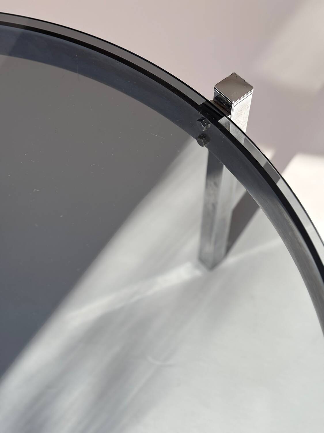 Table basse, chrome et verre fumé, 1970