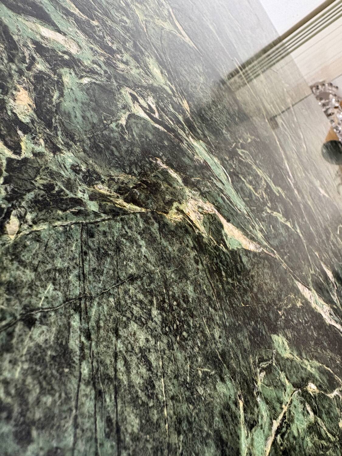 Coffee table in green marble and gilded wood, Louis XVI / Rococo style