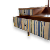 Dressing table in natural wood and fabrics