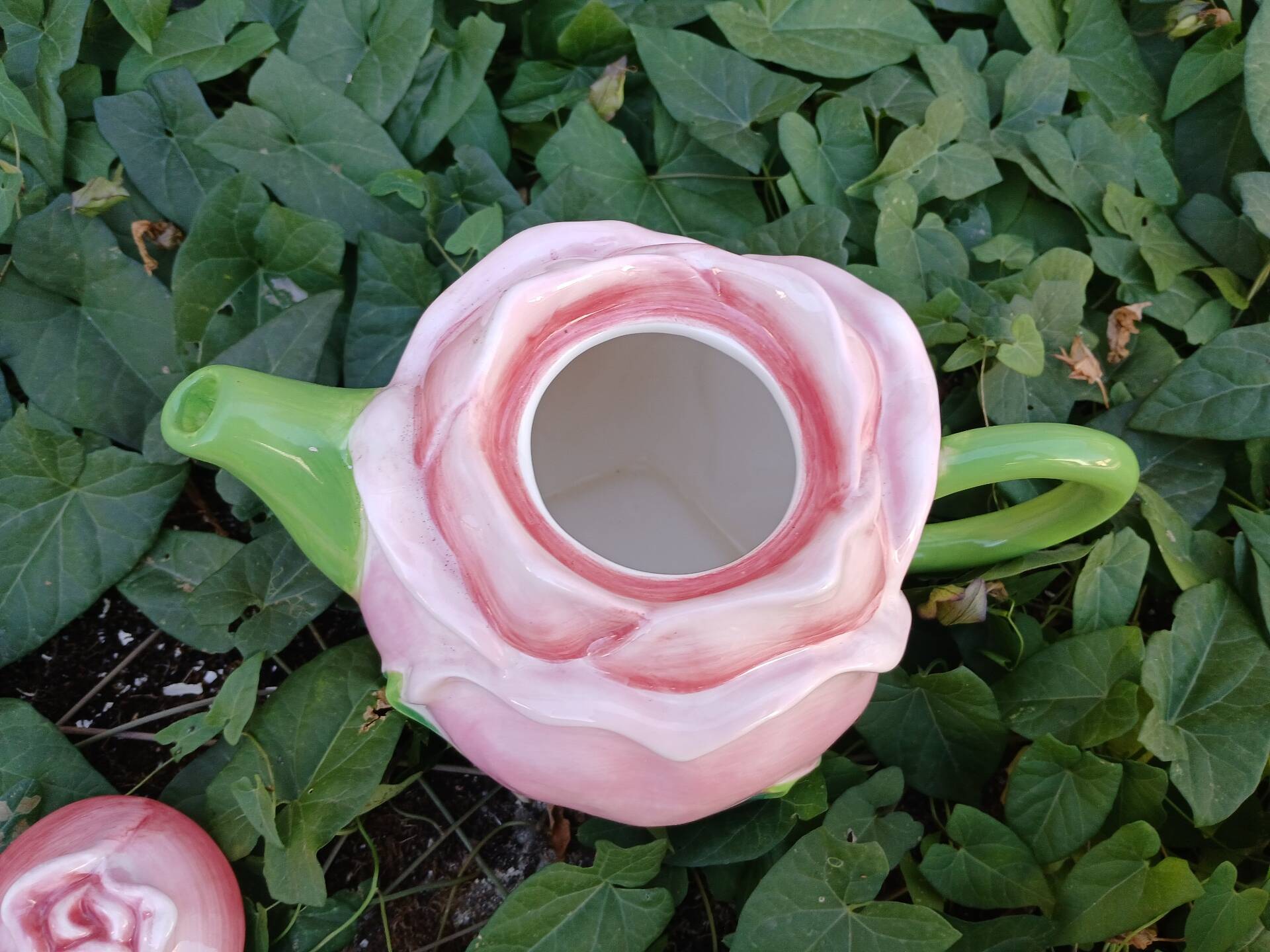 Théière en forme de rose