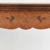 Table play in marquetry