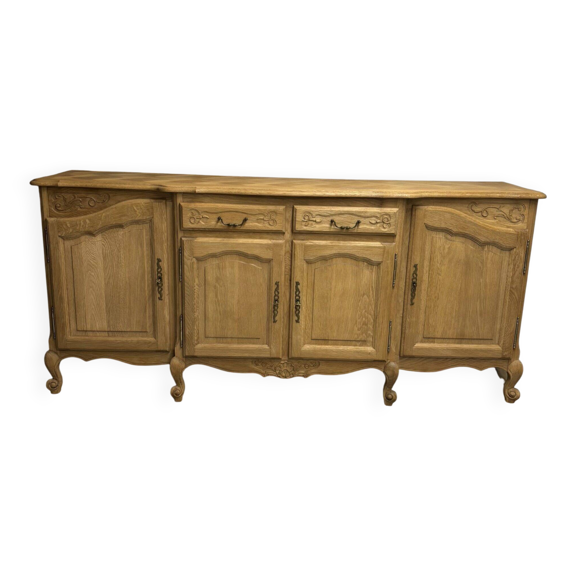 Oak buffet with marquetry